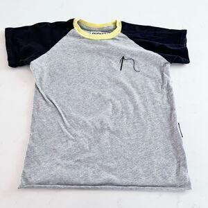 Nununu boys colorblock tshirt size 3-4